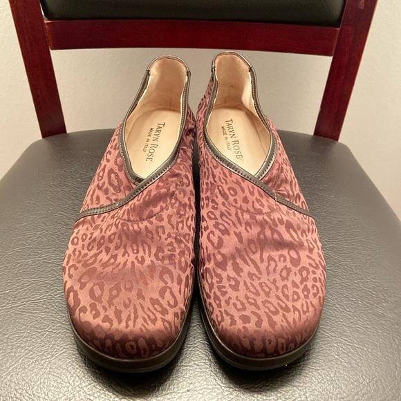 Taryn Rose Shoes - Taryn Rose Brown Leopard Flats Size 9